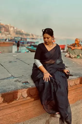 Aakar Raabta | Black Handloom Tissue Saree