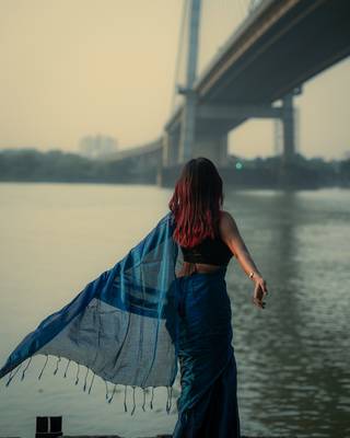 Aakar Turquoise Fleur | Turquoise Blue Handloom Tissue saree 3