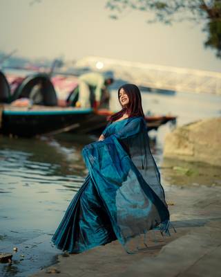 Aakar Turquoise Fleur | Turquoise Blue Handloom Tissue saree 5
