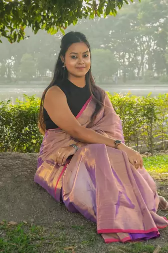 Aakar Sunehri Rush | Gold & Pink Handloom Tissue saree