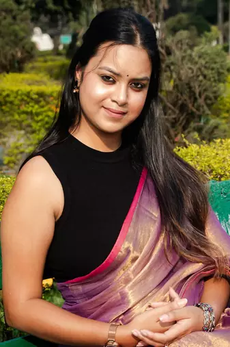 Aakar Sunehri Rush | Gold & Pink Handloom Tissue saree