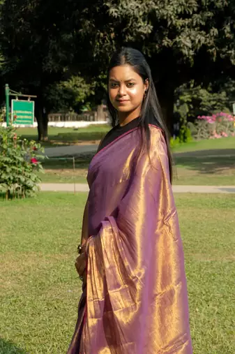 Aakar Sunehri Rush | Gold & Pink Handloom Tissue saree