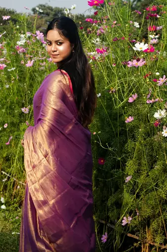 Aakar Sunehri Rush | Gold & Pink Handloom Tissue saree