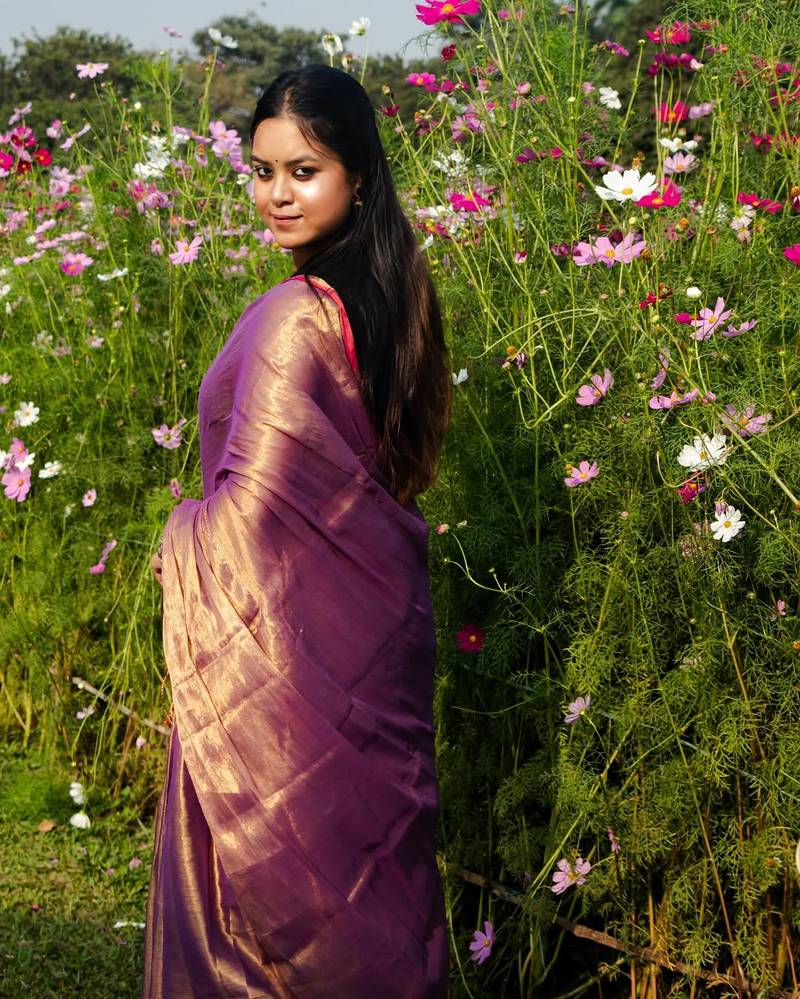 Aakar Sunehri Rush | Gold & Pink Handloom Tissue saree