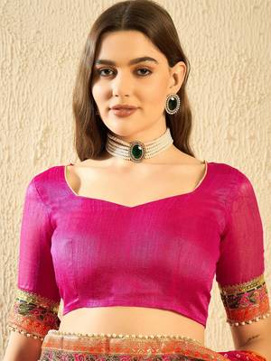 Pink bandhani saree with lace border and unstitched blouse 5