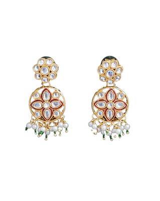 Elegant gold plated kundan choker necklace set with floral motifs, pearls, and matching earrings 6