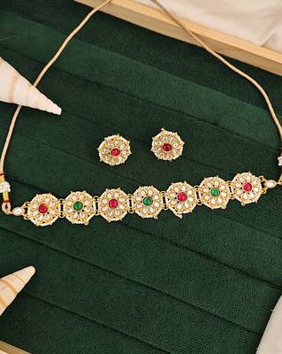 Antique gold plated choker necklace set with red green kundan stones, floral design, jewelry for all special occasions 1
