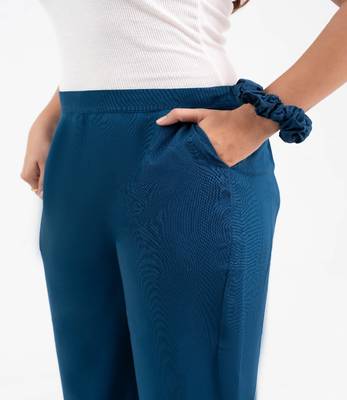 Sapphire solid viscose pant with pleated bottom 4