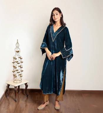 Teal hand embroidered kurta with zari detailing 1