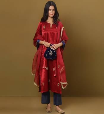 Embroidered mashru silk kurta set with dupatta 1