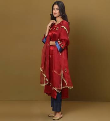 Embroidered mashru silk kurta set with dupatta 2