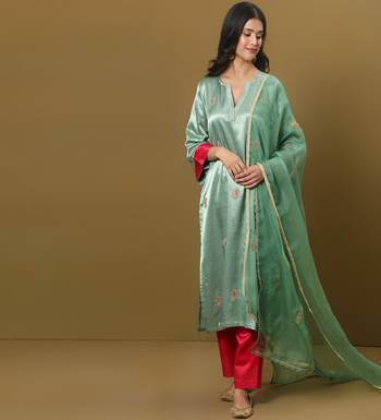 Embroidered mashru silk kurta set with dupatta 1