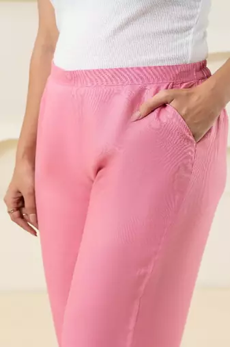 Pink solid viscose pant with pleated bottom