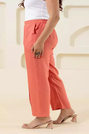 Peach solid viscose pant with pleated bottom