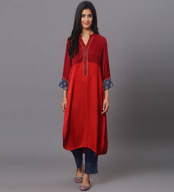 Colour block kurta set with sleeves detailing 1