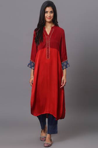 Colour block kurta set with sleeves detailing