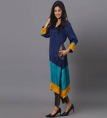 Colour block kurta set with brocade pants 2
