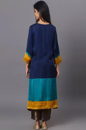 Colour block kurta set with brocade pants