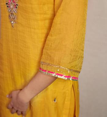 Yellow tissue chanderi hand embroidered v-neck  kurta set with dupatta 4