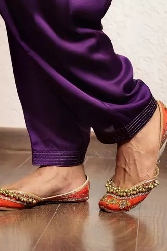 Purple modal silk embroidered kurta set with organza dupatta