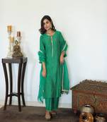 Green chanderi hand embroidered kurta set with dupatta