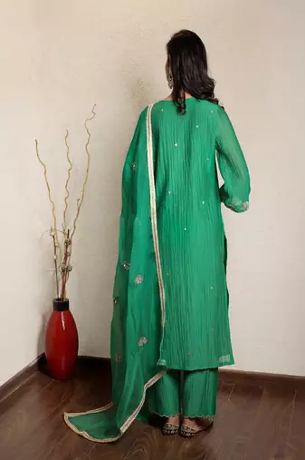 Green chanderi hand embroidered kurta set with dupatta