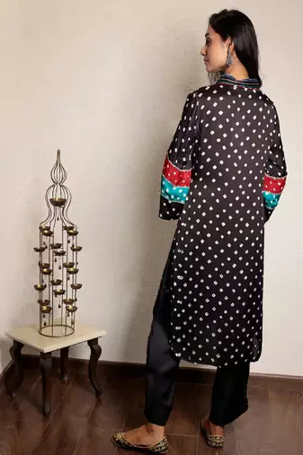 Black bandhani kurta set with thread work