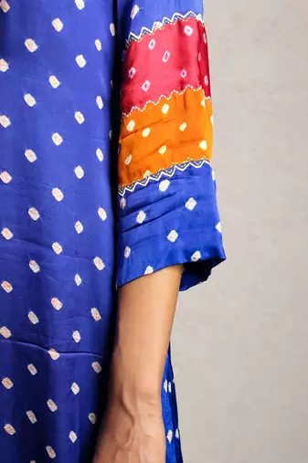 Blue bandhani kurta set with thread work