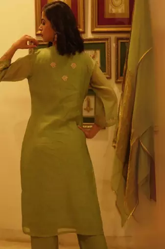 Green chanderi embroidered suit set with dupatta