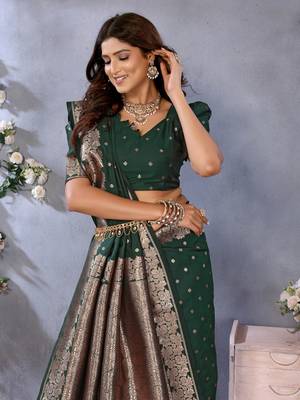 Green Woven Silk Blend Saree With Blouse 2