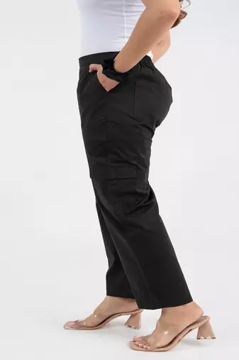 Black cotton  solid cargo pant