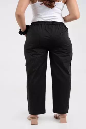 Black cotton  solid cargo pant