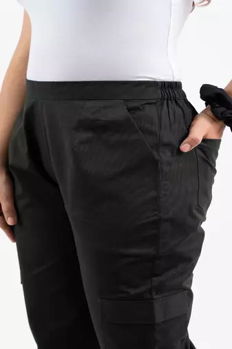 Black cotton  solid cargo pant