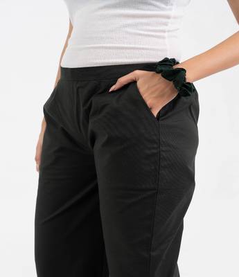 Black cotton  solid pant with leaf bottom 3