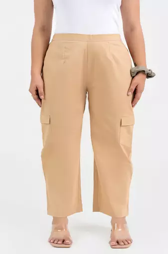 Beige cotton  solid cargo pant