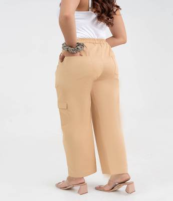 Beige cotton  solid cargo pant 4