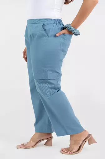 Light blue cotton  solid cargo pant