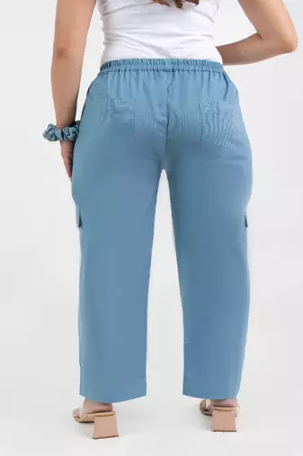 Light blue cotton  solid cargo pant
