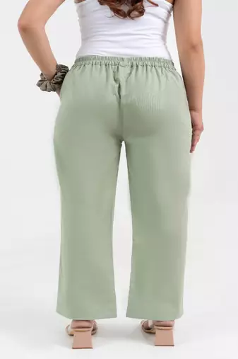 Pista green cotton  solid cargo pant