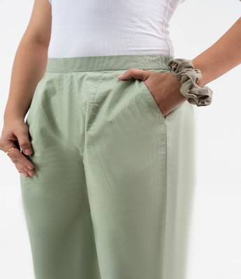 Pista green cotton  solid cargo pant 4