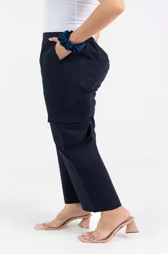 Navy blue cotton  solid cargo pant