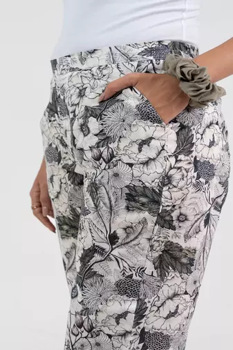 White floral all over printed cotton  pant