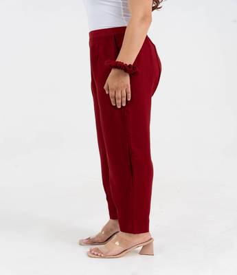 Maroon solid viscose pant with pleated bottom 3