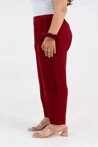 Maroon solid viscose pant with pleated bottom