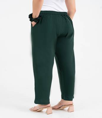 Green solid viscose pant with pleated bottom 3