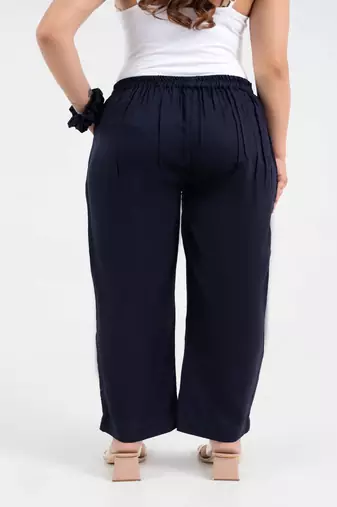 Navy blue solid viscose pant with pleated bottom