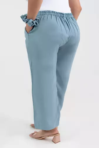 Light blue solid viscose pant with pleated bottom