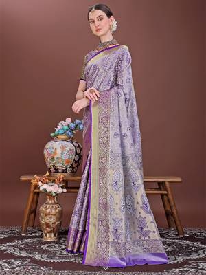 Purple zari woven silk blend saree 2