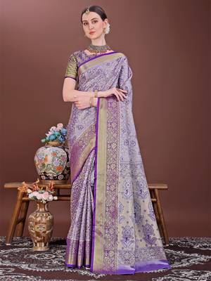 Purple zari woven silk blend saree 4
