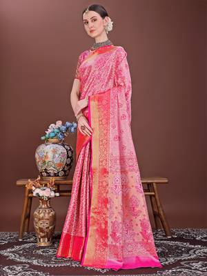 Pink zari woven silk blend saree 3